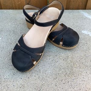 Dansko Betsey Black Size 9 (39)
